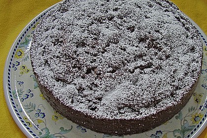 Nusskuchen mit Sauerkirschen 4