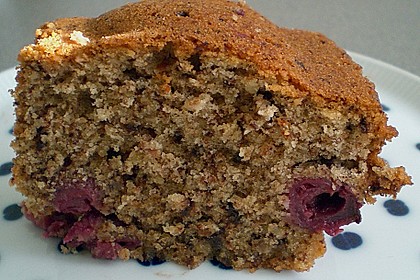 Nusskuchen mit Sauerkirschen 7