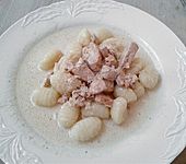 Lachs mit Gnocchi (Bild)