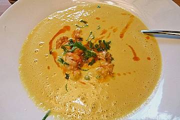 Maissuppe mit Scampi