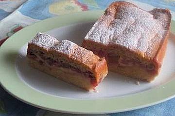 Rhabarberkuchen mit Rahmguß