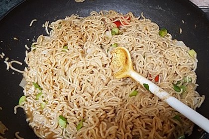 Asiatische Bratnudeln 40