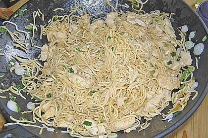 Asiatische Bratnudeln 63