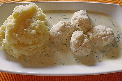 Hechtkl&ouml;&szlig;chen in Dillsauce 2