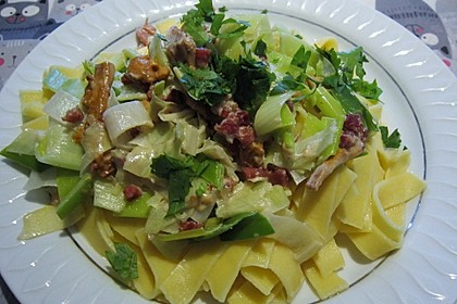 Bandnudeln mit Pfifferlingen und Lauch 1