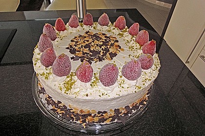 Erdbeer-Mascarpone-Torte 77
