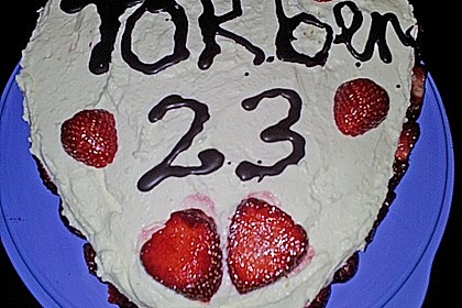 Erdbeer-Mascarpone-Torte 126