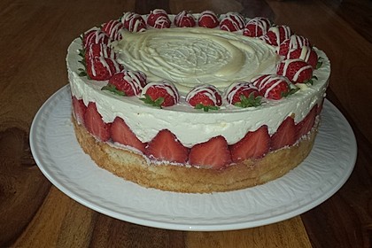 Erdbeer-Mascarpone-Torte 11