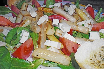 Salatvariation mit gebratenem Spargel 3