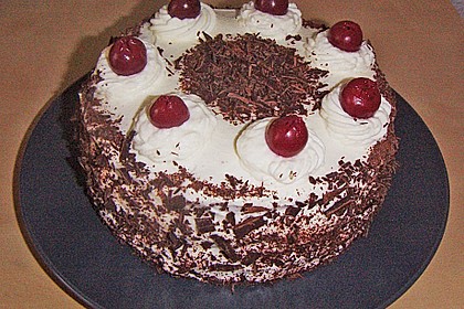 Schwarzwälder Kirschtorte 334