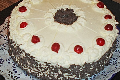 Schwarzwälder Kirschtorte 380