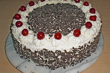 Schwarzwälder Kirschtorte 237