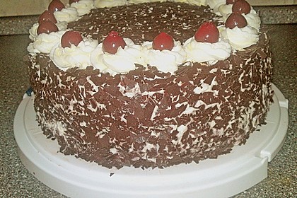 Schwarzwälder Kirschtorte 297
