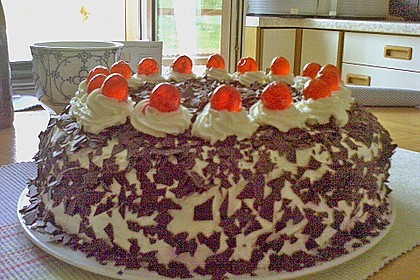 Schwarzwälder Kirschtorte 392