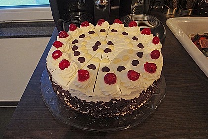 Schwarzwälder Kirschtorte 287