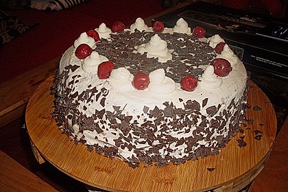 Schwarzwälder Kirschtorte 328