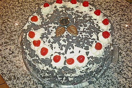 Schwarzwälder Kirschtorte 379