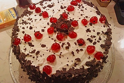 Schwarzwälder Kirschtorte 377