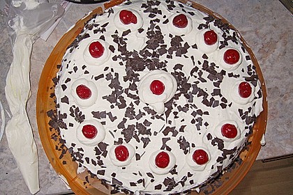 Schwarzwälder Kirschtorte 270