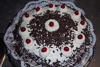 Schwarzwälder Kirschtorte 163