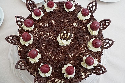 Schwarzwälder Kirschtorte 26