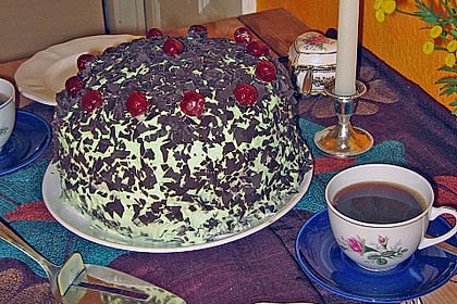 Schwarzwälder Kirschtorte 385