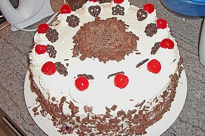 Schwarzwälder Kirschtorte 242