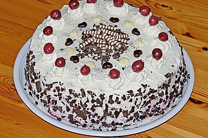 Schwarzwälder Kirschtorte 248