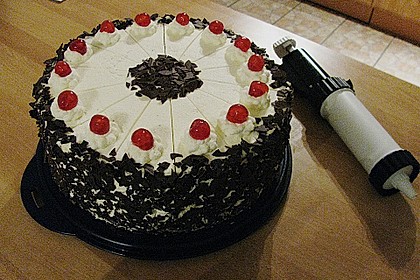 Schwarzwälder Kirschtorte 255