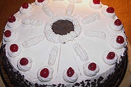 Schwarzwälder Kirschtorte 251