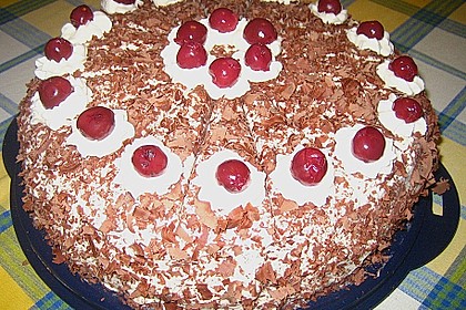 Schwarzwälder Kirschtorte 231