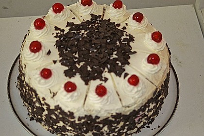 Schwarzwälder Kirschtorte 375