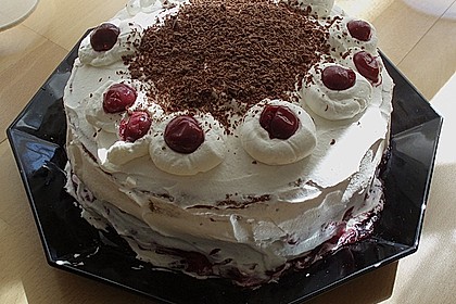 Schwarzwälder Kirschtorte 193