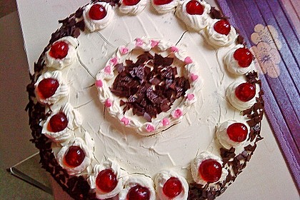 Schwarzwälder Kirschtorte 359
