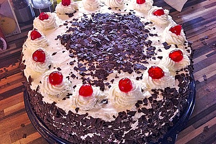 Schwarzwälder Kirschtorte 157