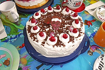 Schwarzwälder Kirschtorte 196