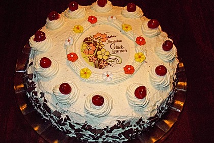 Schwarzwälder Kirschtorte 353