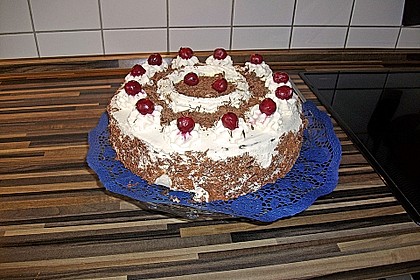 Schwarzwälder Kirschtorte 354