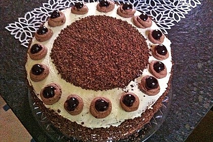 Schwarzwälder Kirschtorte 373