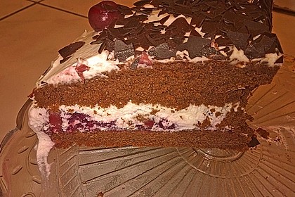 Schwarzwälder Kirschtorte 352