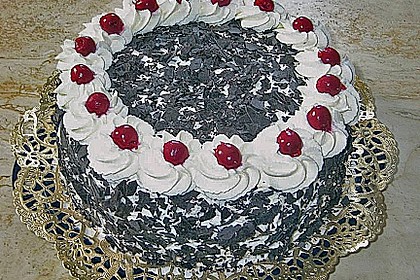 Schwarzwälder Kirschtorte 138
