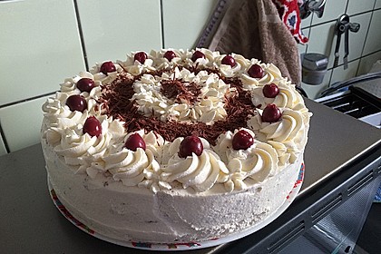 Schwarzwälder Kirschtorte 181