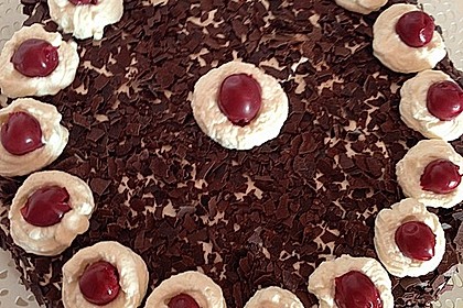 Schwarzwälder Kirschtorte 154