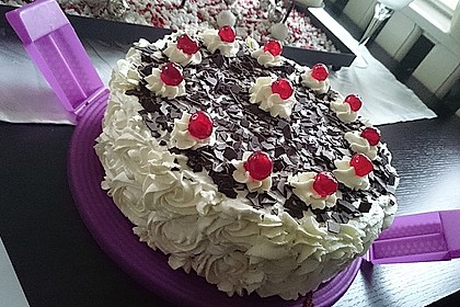 Schwarzwälder Kirschtorte 9