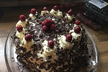 Schwarzwälder Kirschtorte 168