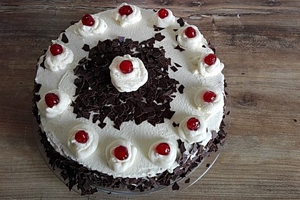 Schwarzwälder Kirschtorte 277