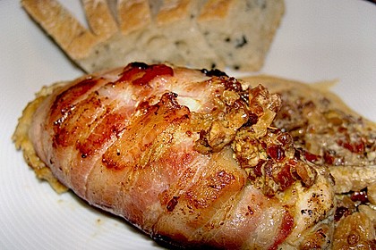 Gef&uuml;lltes H&auml;hnchenbrustfilet im Speckmantel 2