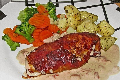 Gef&uuml;lltes H&auml;hnchenbrustfilet im Speckmantel 3