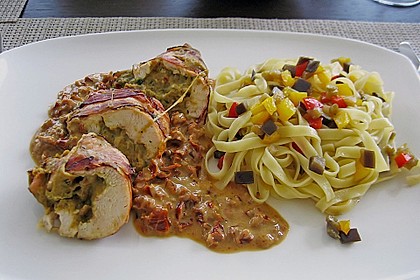 Gef&uuml;lltes H&auml;hnchenbrustfilet im Speckmantel 8