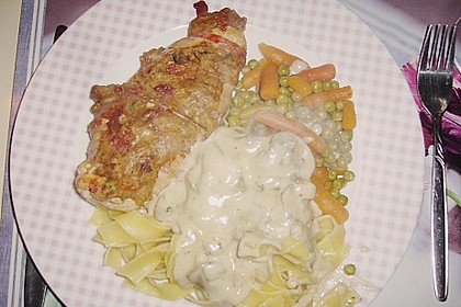 Gef&uuml;lltes H&auml;hnchenbrustfilet im Speckmantel 9